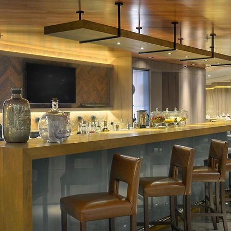 Deville Prime Campo Grande Campo Grande  Dış mekan fotoğraf The bar at the lounge
