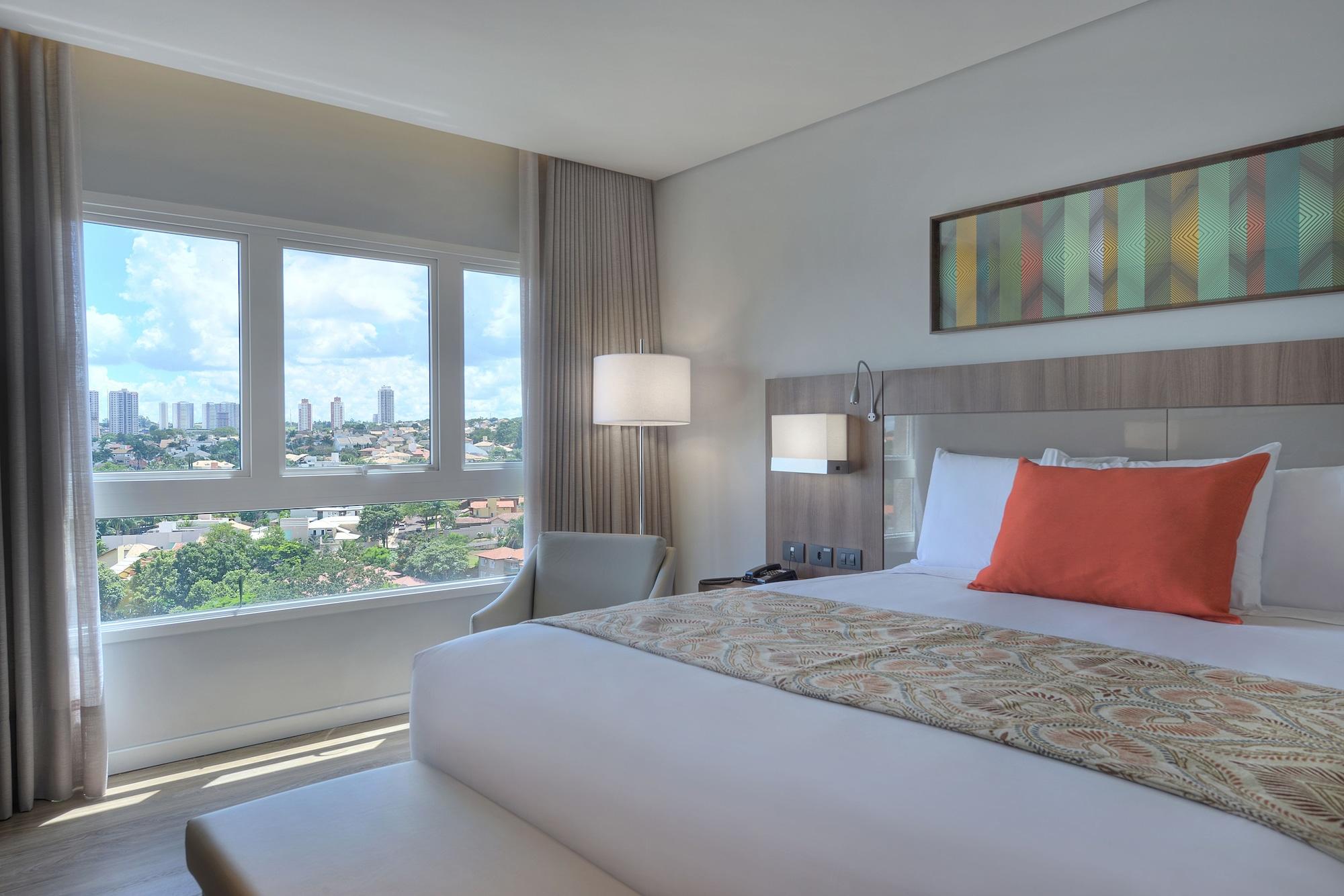Deville Prime Campo Grande Campo Grande  Dış mekan fotoğraf A guest room at the Renaissance São Paulo
