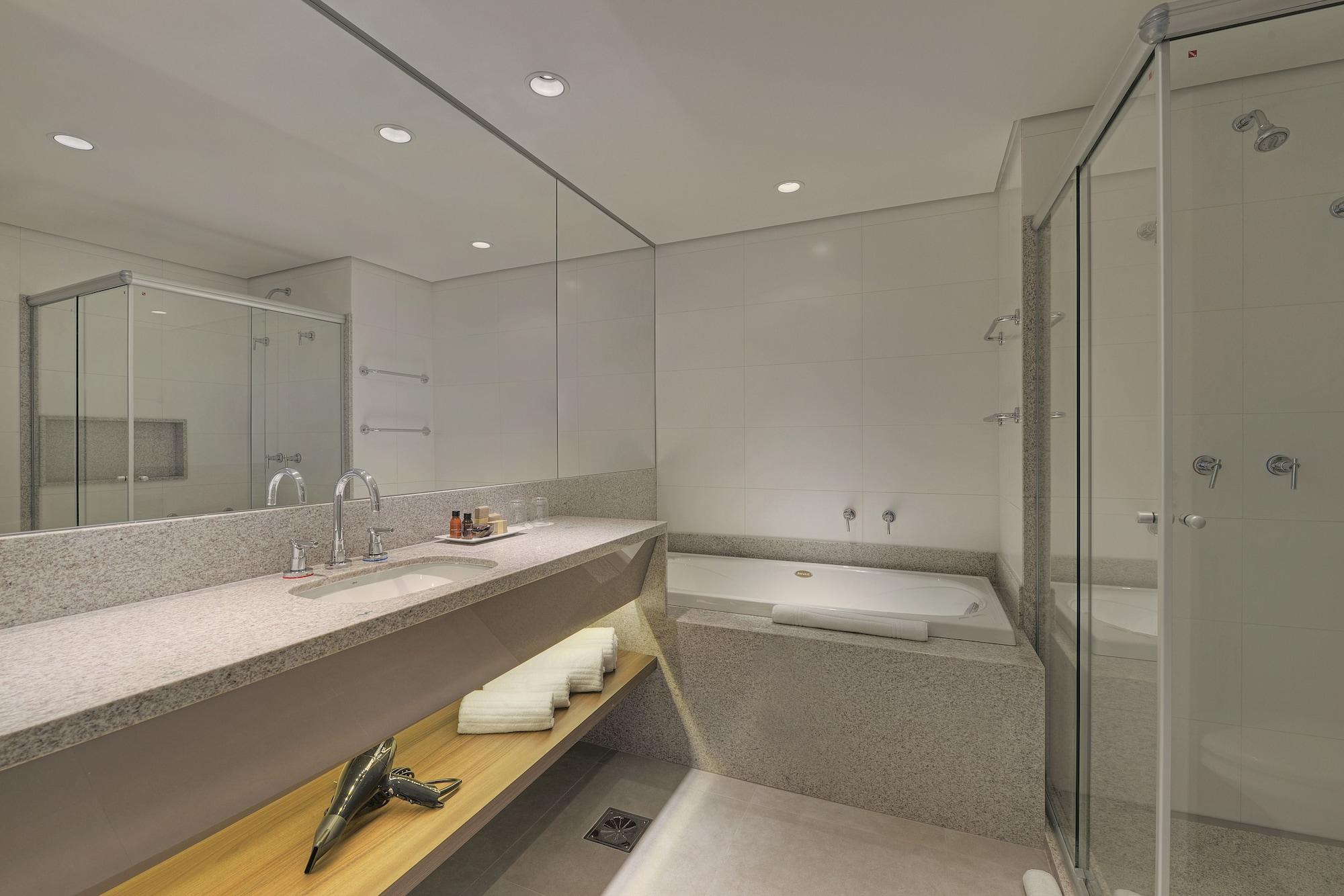 Deville Prime Campo Grande Campo Grande  Dış mekan fotoğraf Bathroom