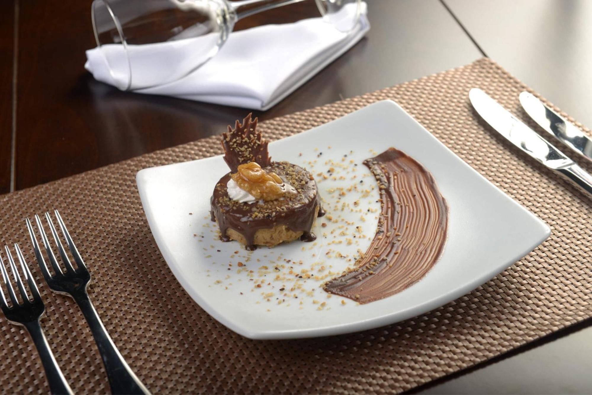 Deville Prime Campo Grande Campo Grande  Dış mekan fotoğraf A chocolate dessert