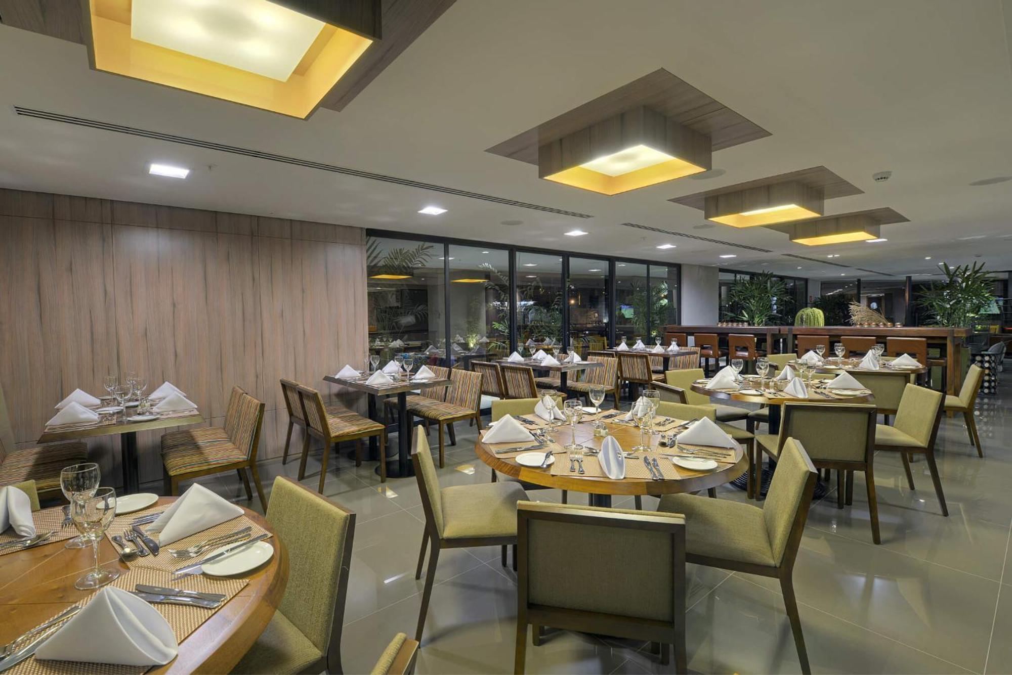 Deville Prime Campo Grande Campo Grande  Dış mekan fotoğraf The restaurant